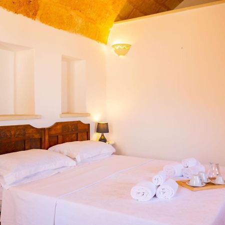 Bed and Breakfast Palazzo Le Zicaredde Salve Exterior foto